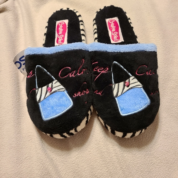 Keep Calm and Shop fleece slippers M 7-8 - Picture 2 of 5